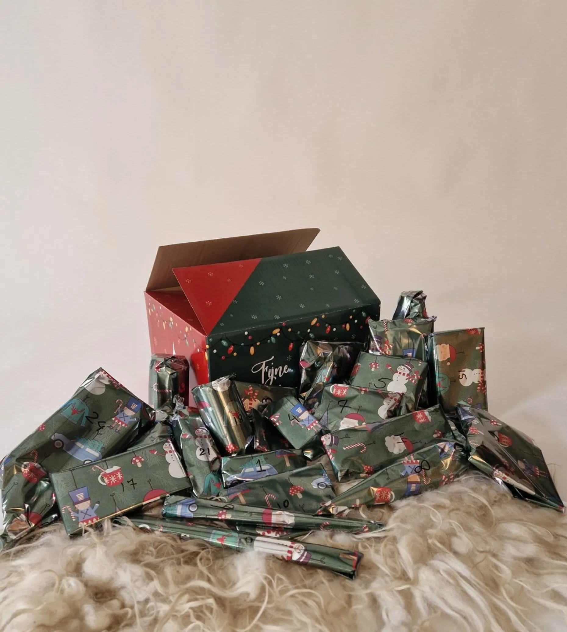 CandyStore24 Adventskalenders^Adventskalender Amerikaans Snoep - Adventskalender 2023 - Kerst Kalender - Aftelkalender Kinderen - Adventskalender Chocolade -