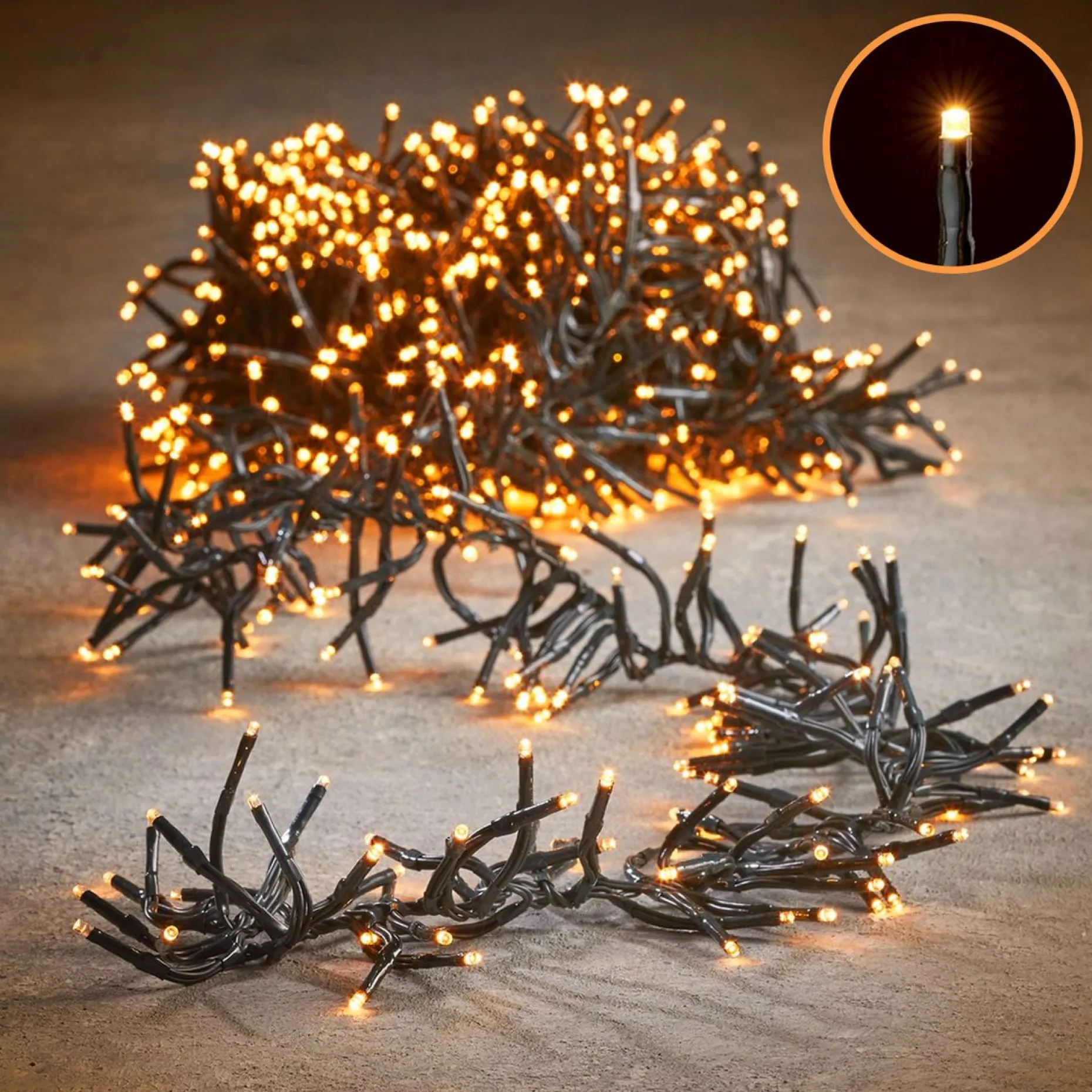 Aigostar Kerstlichtsnoeren^ Led Lichtsnoer - Lichtslinger - Led Lampjes Slinger - 7,5 Watt - 500 Leds - 10M - Warm Wit - Ip44