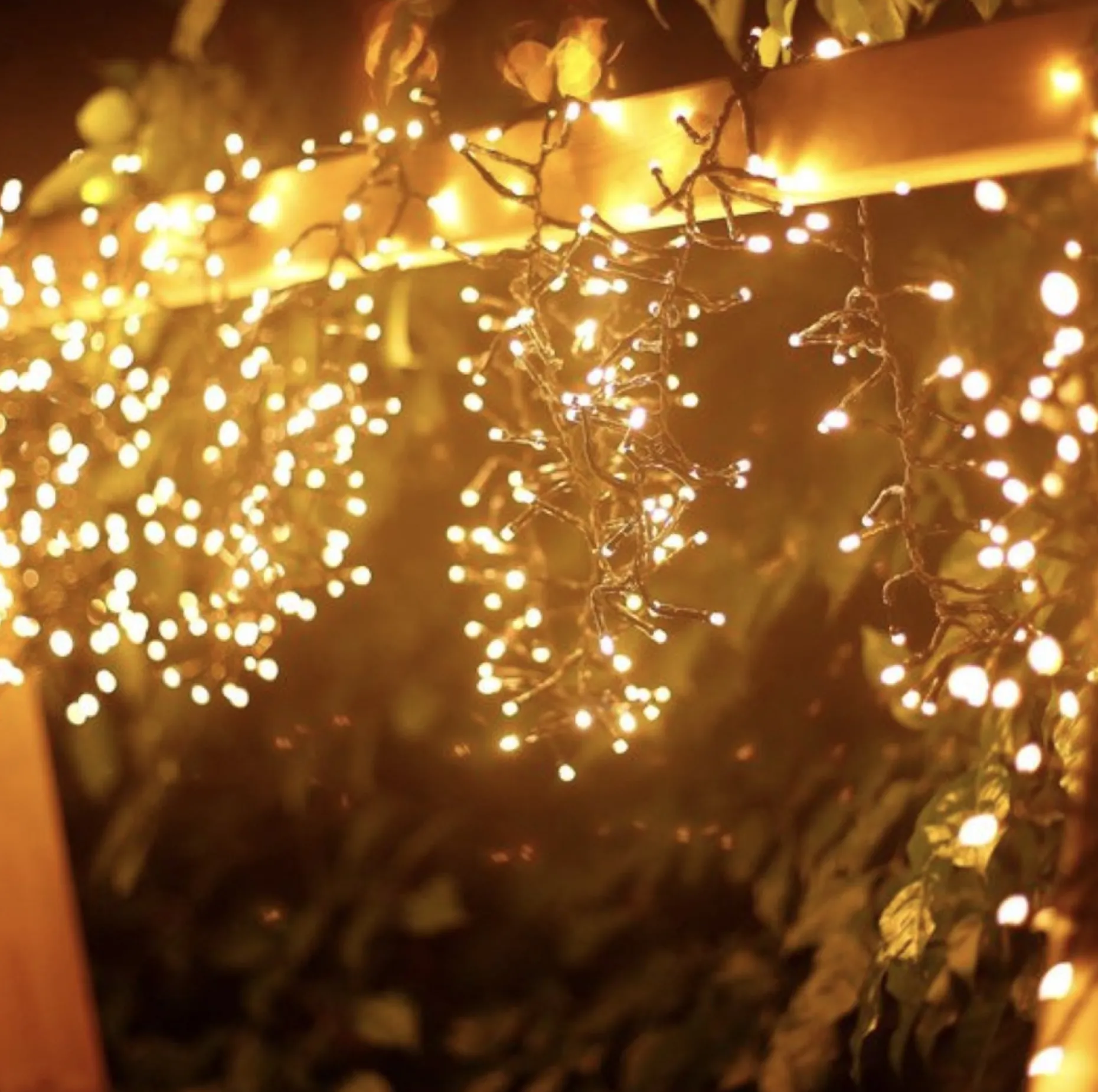 Aigostar Kerstlichtsnoeren^ Led Lichtsnoer - Lichtslinger - Led Lampjes Slinger - 4.5 Watt - 250 Leds - 10M - Ip44