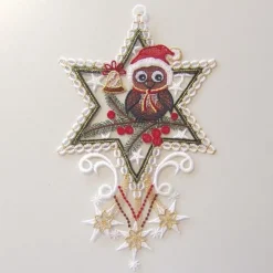 Merkloos Artisanale - Kerstdecoratie - Raam - Raamhanger In Kant - Uil Met Kerstmuts In Ster New