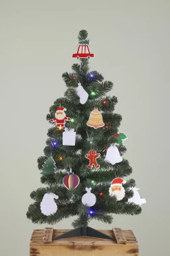 Black Box Kunstkerstbomen^ Trees Fay Kunstkerstboom Met 30 Ornamenten En Led Verlichting - H90 Cm - Groen