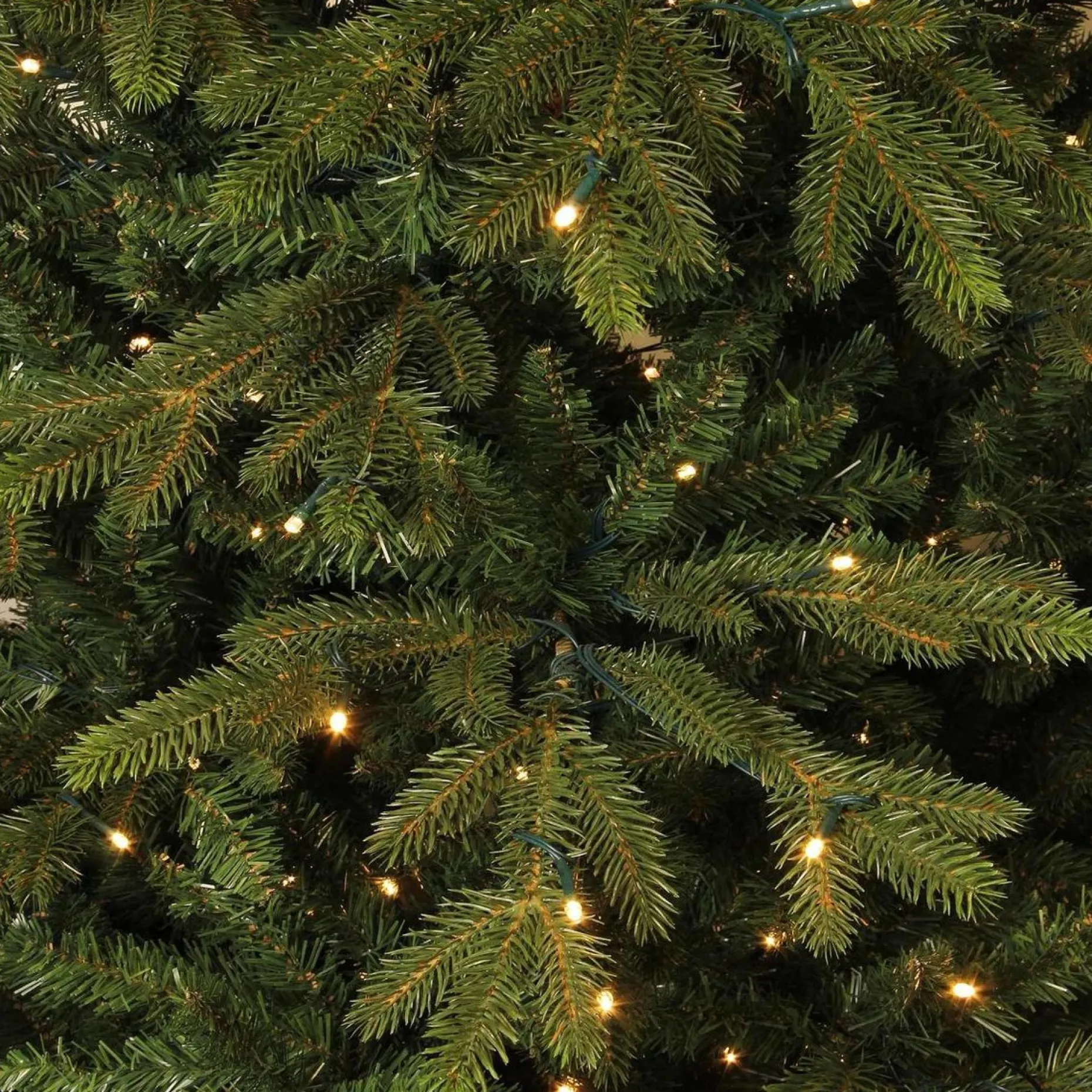 Black Box Kunstkerstbomen^ Trees Macallan Kunstkerstboom Met Led Verlichting - H215 Cm - Groen