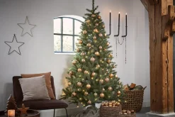 Black Box Kunstkerstbomen^ Trees Toronto Kunstkerstboom Deluxe - H215 Cm - Groen