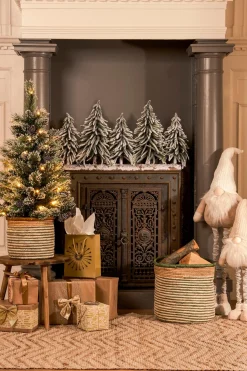Black Box Kunstkerstbomen^ Trees Vandans Kunstkerstboom In Pot Met Led Verlichting - H90 X O48 Cm - Frosted Green