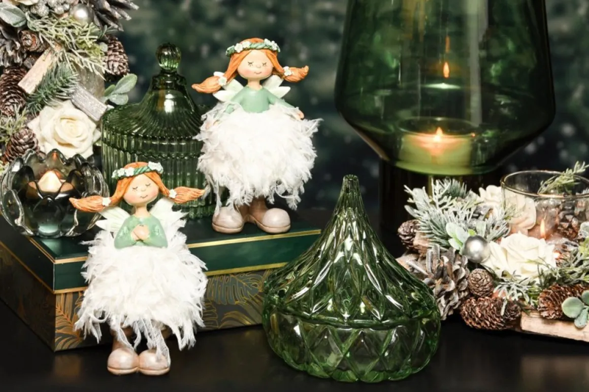 dekoratief Bloemstuk / Tafelstuk / Kerststuk Rond Met 1 Waxinelichtjes Houder Met Witte Rozen - Bruin / Groen / Grijs / Wit - 24 X 24 X 9 Cm Hoog. Sale