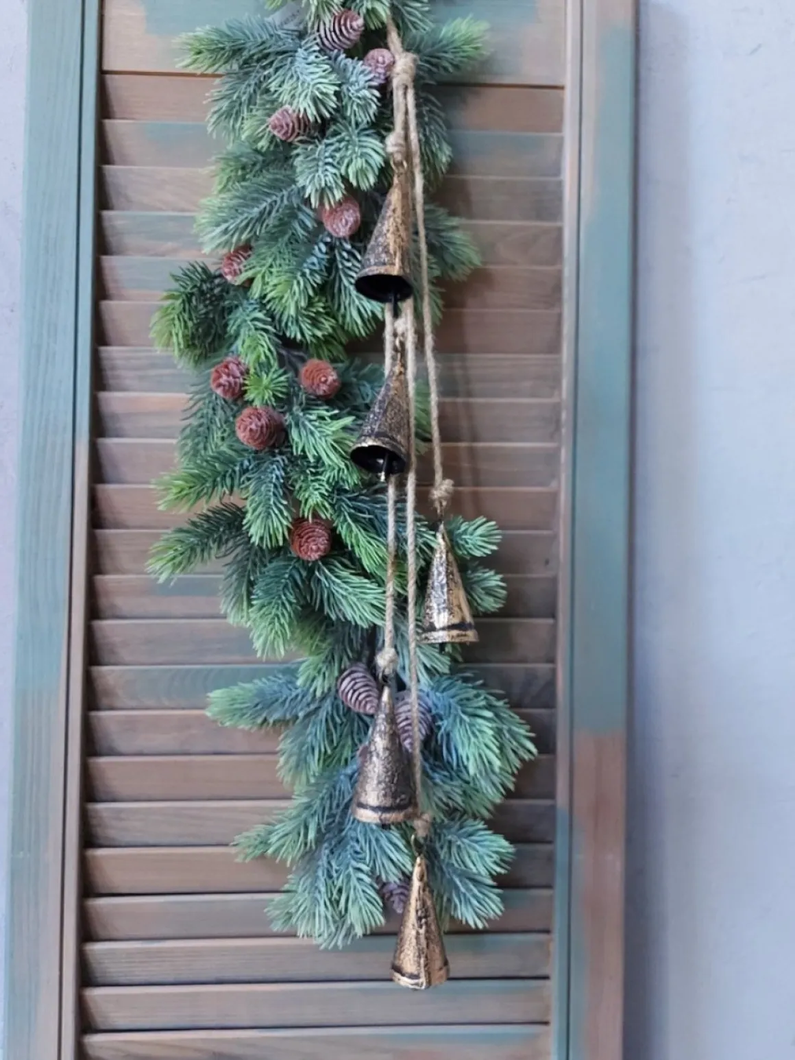 Brynxz Kerstbellen Aan Jute Touw - Kerst Decoratie Met Vijf Goudkleurige Bellen - Lengte Kerstslinger Ca. 60Cm Outlet