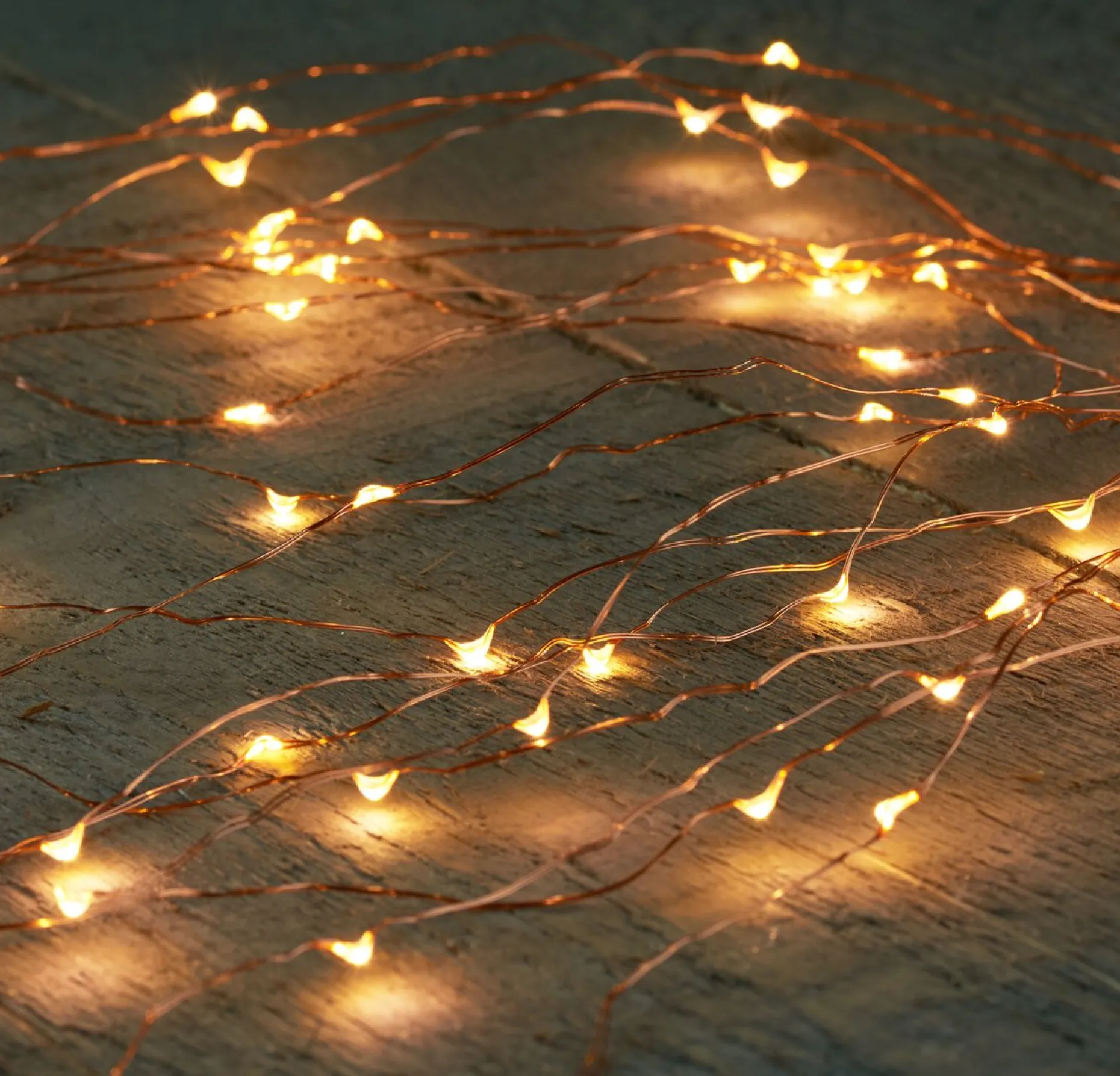 Anna's Collection Kerstlichtsnoeren^Cascade Draadverlichting Lichtsnoer Met 160 Lampjes Classic Warm Wit Met 8 Lichtdraden - Lichtsnoeren - Kerstverlichting
