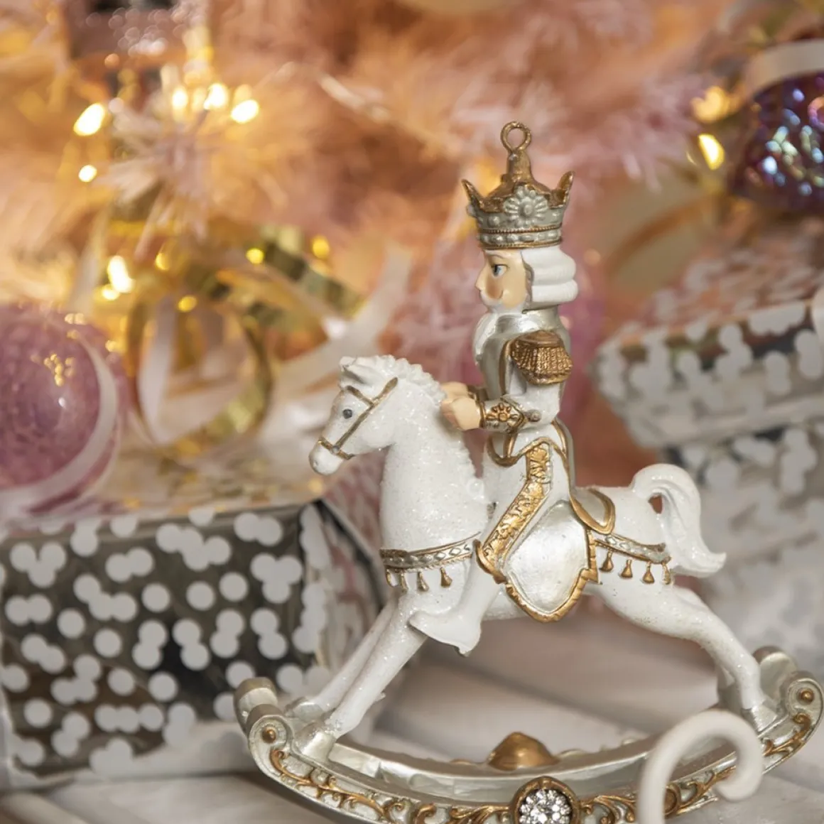Clayre u0026 Eef Clayre & Eef Kersthanger Notenkraker 15 Cm Wit Kunststof Kerstbal Best Sale