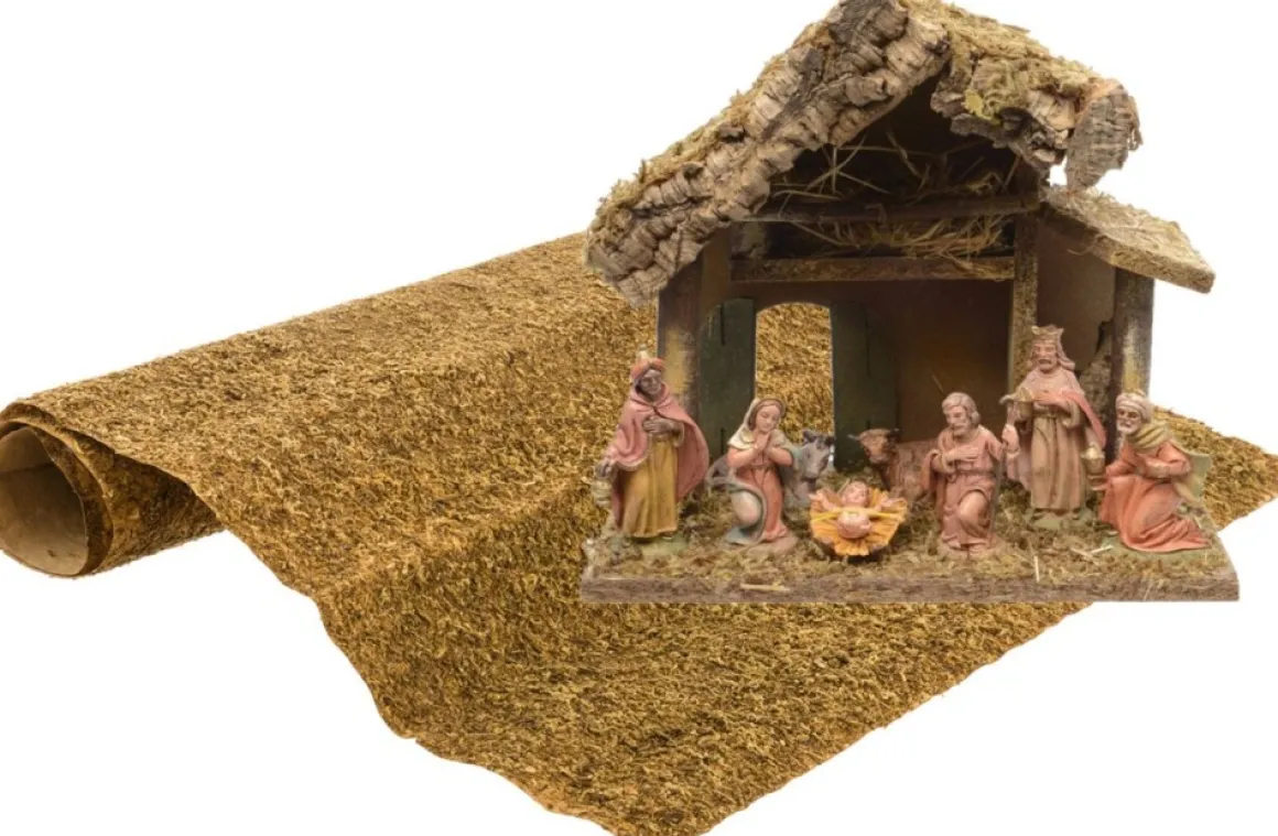 Merkloos Complete Kerststal Inclusief 8 Beelden En Ondergrond 27 Cm - Kerststallen Sale