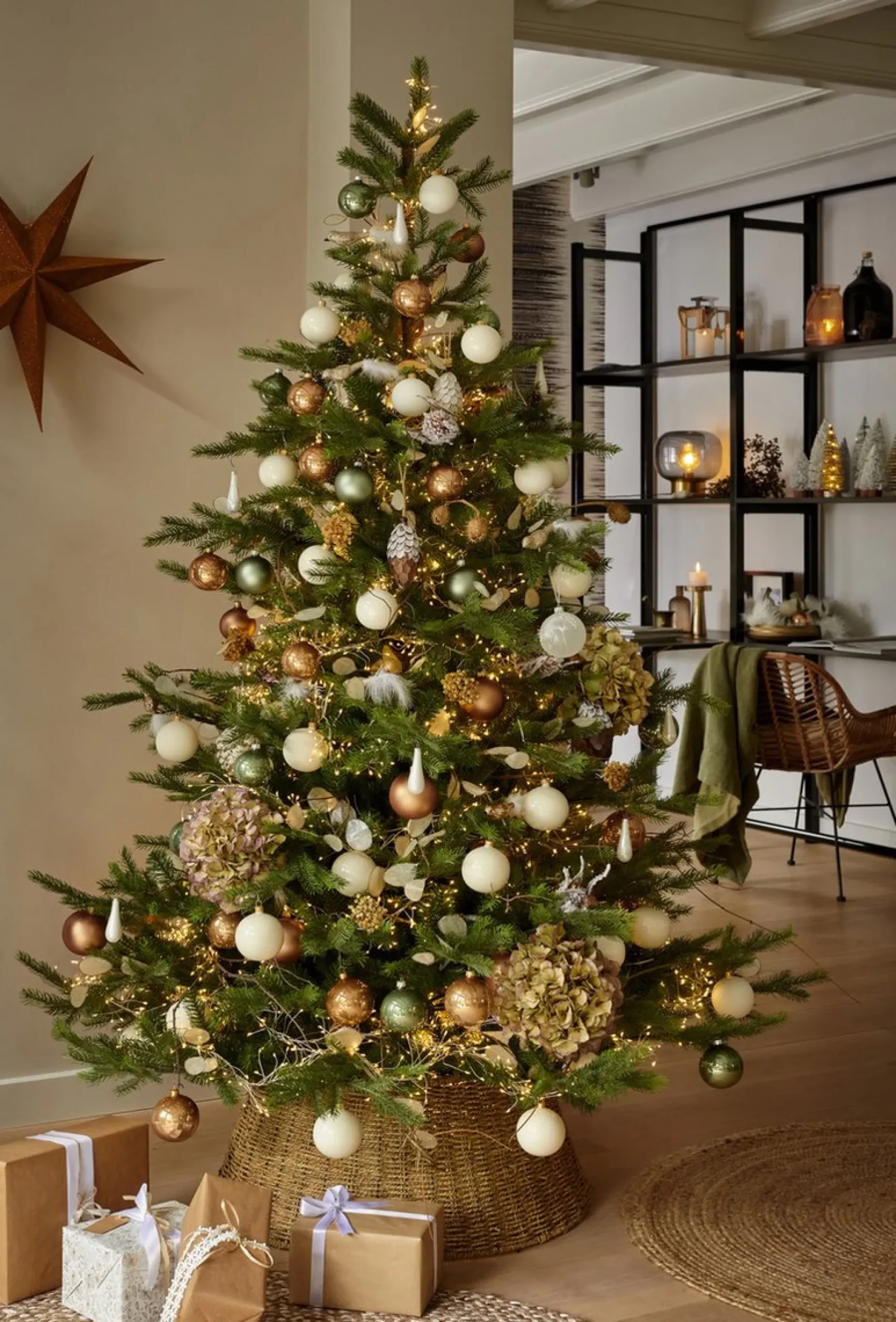 Everlands Kunstkerstbomen^ Grandis Fir Kunstkerstboom 180 Cm - Zonder Verlichting