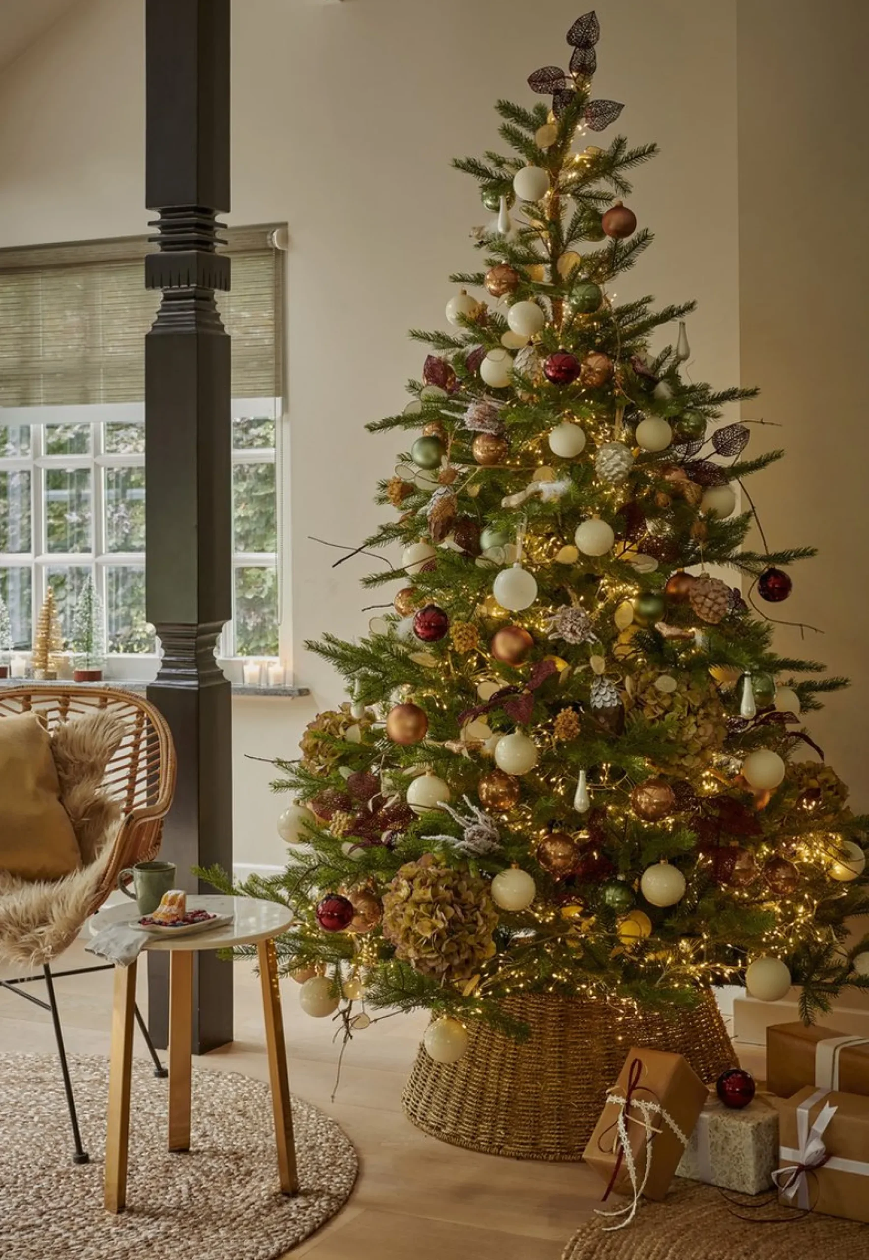Everlands Kunstkerstbomen^ Grandis Fir Kunstkerstboom 180 Cm - Zonder Verlichting
