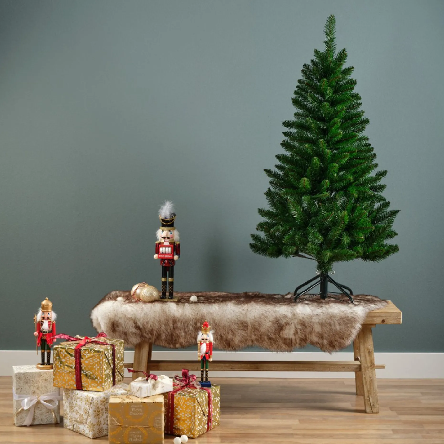 Everlands Kunstkerstbomen^ Kunst Kerstboom/Kunstboom - Groen - 120 Cm - Slank