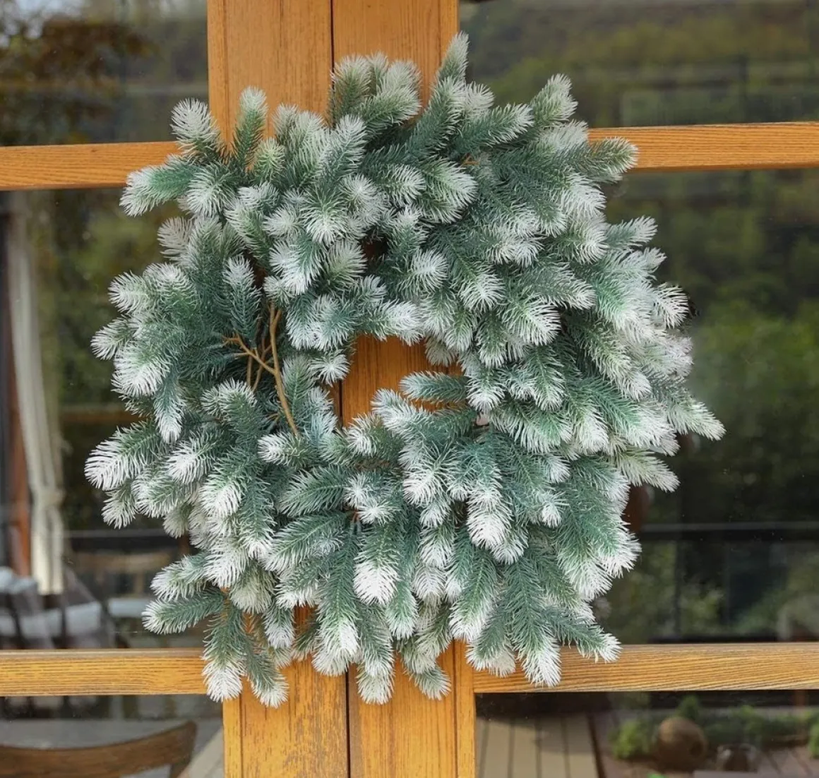Trend24 Guirlande - Kerst Guirlande - Kerstguirlande - Kerstslinger - Deurkrans - Dennenslinger - Kerstslinger - Dennentak - 180 Cm - Groen - Wit - 1 Stuk Flash Sale