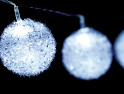 Fééric Lights and Christmas® Guirlande - 10 Led Ballen - 1,35 Meter - Wit - Batterijen Best Sale