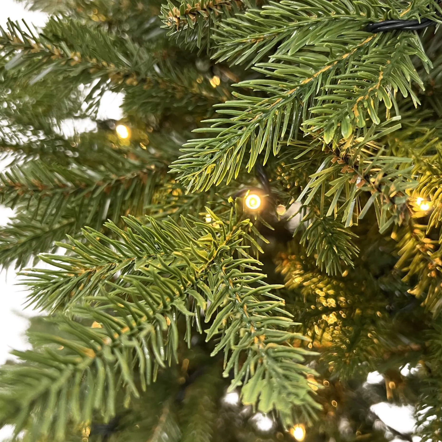 Excellent Trees Kunstkerstbomen^Kerstboom ® Led Ulvik Met Verlichting - Luxe Uitvoering - 250 Lampjes 150 Cm