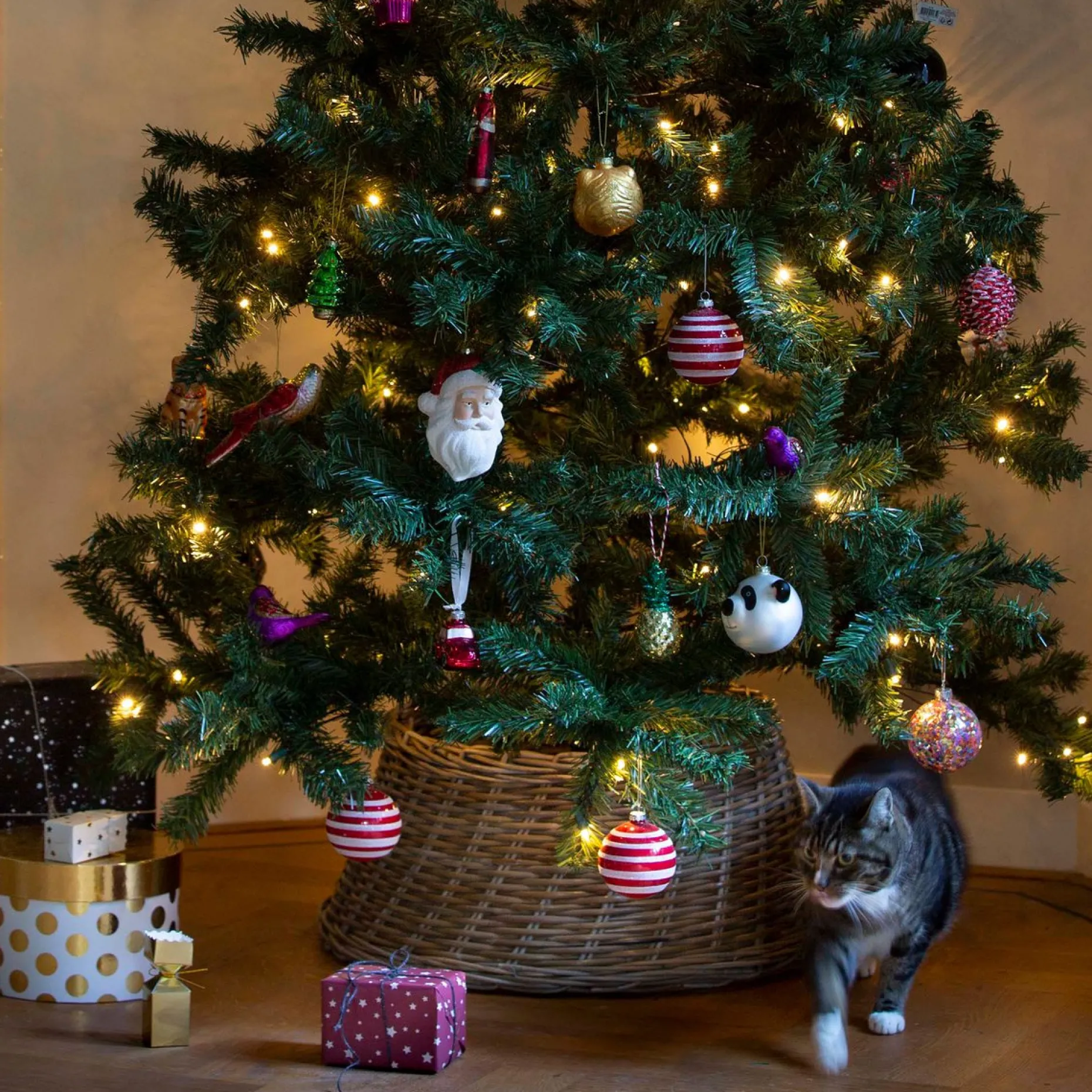 van der Leeden Kerstboomstandaarden^Kerstboomhuls Rotan Naturel