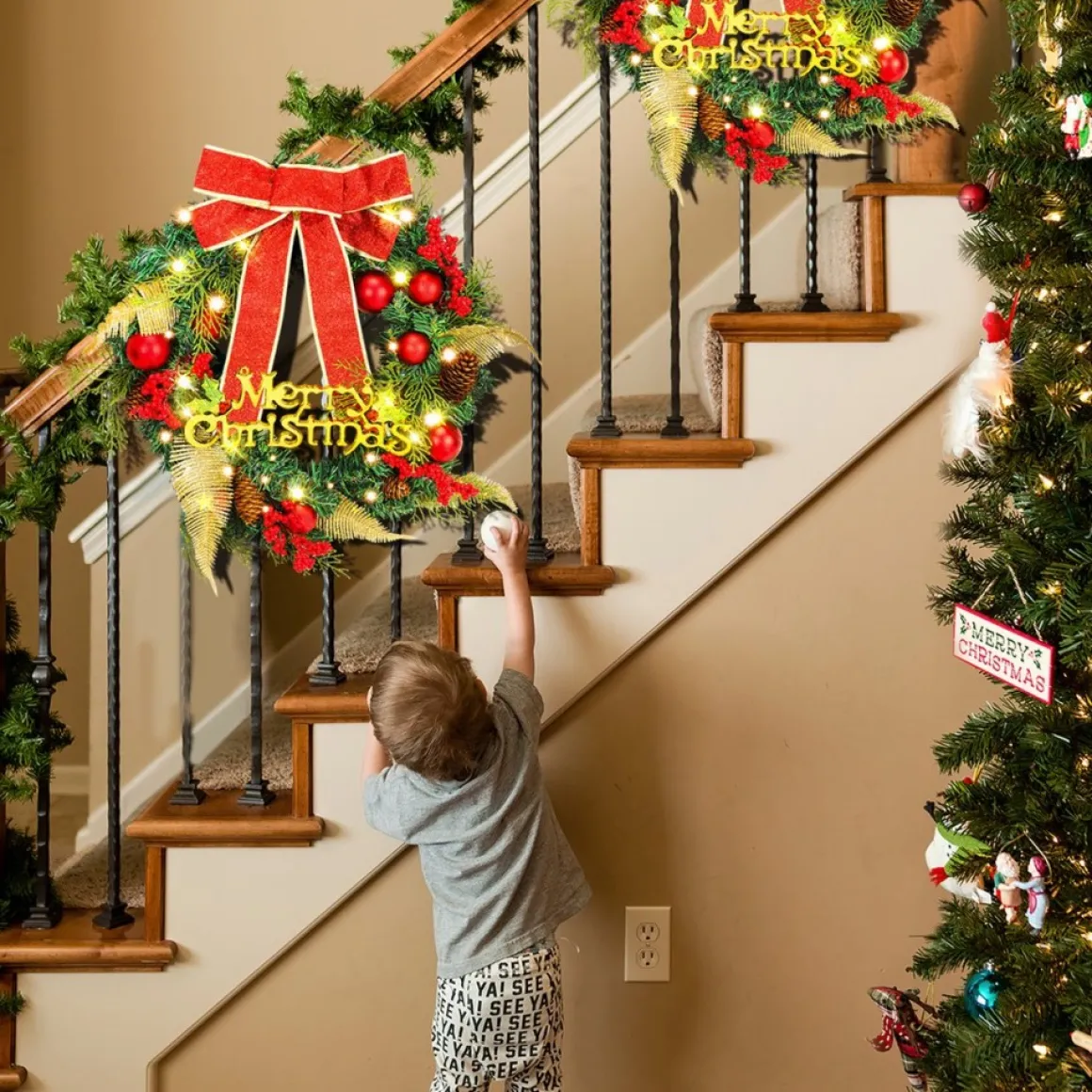 Merkloos Kerstkrans 45Cm 50 Led Verlichting - Kerstballen Met Rood En Bruinelint Kerstdecoratie Kerstmis Kunststof New