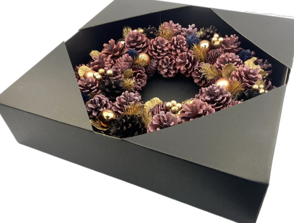 WDMT Kerstkrans - Gold Berry | O 40 Cm | Decoratieve En Goed Gevulde Kerstkans Gemaakt Van Natuurlijke Materialen | Samengesteld Met Rode En Gouden Details | Goud Clearance