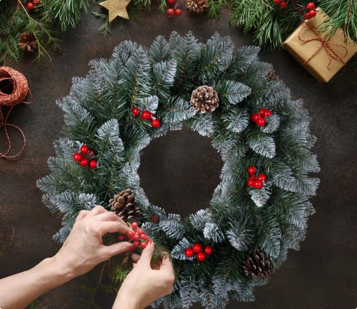 Viking Choice Kerstkrans Voordeur - 50 Cm - Met Dennenappels - En Sneeuw Outlet