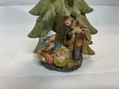 Eigenmerk Home made Kerststal In Kerstboom Store