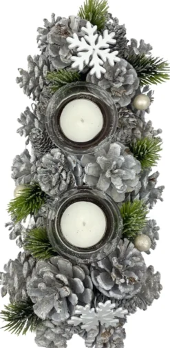 WDMT Kerststuk Kaarsenhouder - Pearl |13 X 9 X 30 Cm | Decoratieve En Goed Gevulde Kerstdecoratie Met Waxinehouder | Vervaardigd Uit Natuurlijke Materialen En Witte Details | Wit Hot