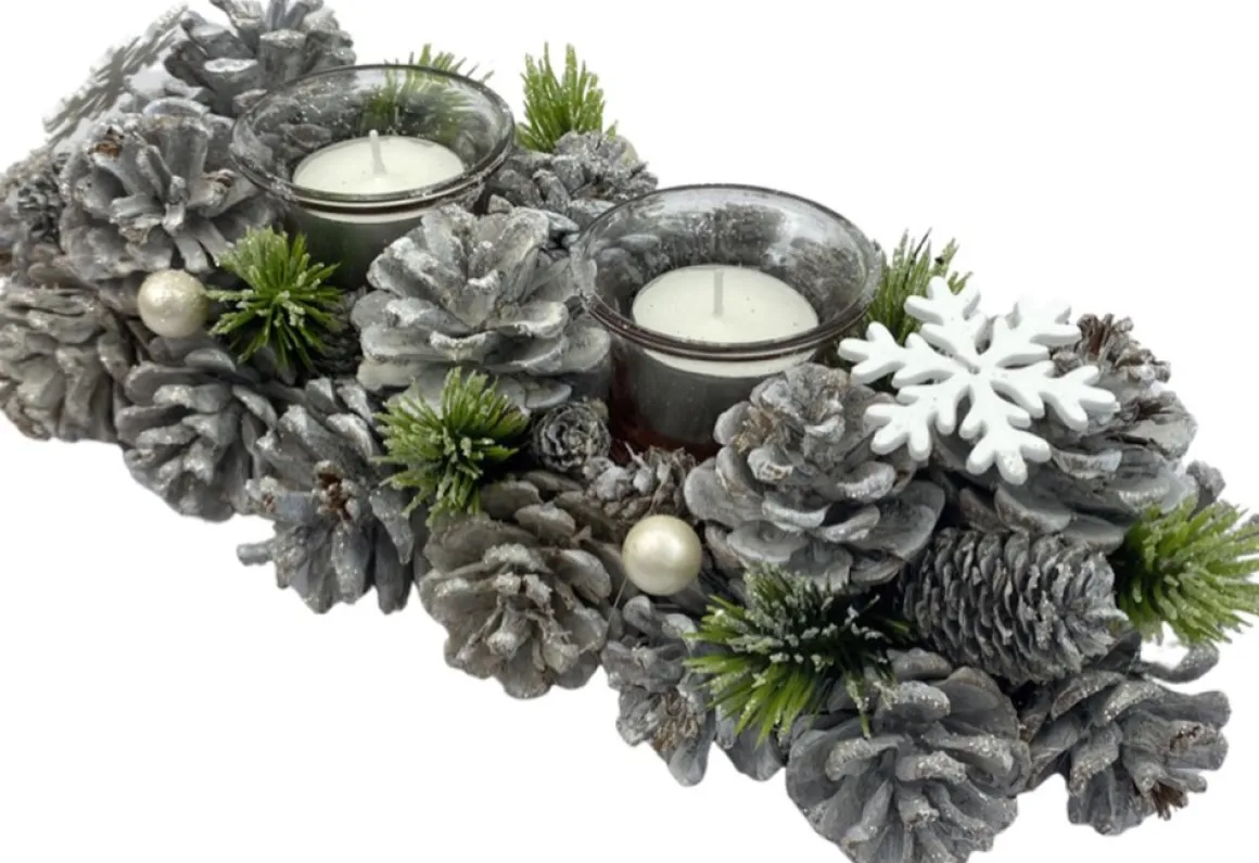WDMT Kerststuk Kaarsenhouder - Pearl |13 X 9 X 30 Cm | Decoratieve En Goed Gevulde Kerstdecoratie Met Waxinehouder | Vervaardigd Uit Natuurlijke Materialen En Witte Details | Wit Hot