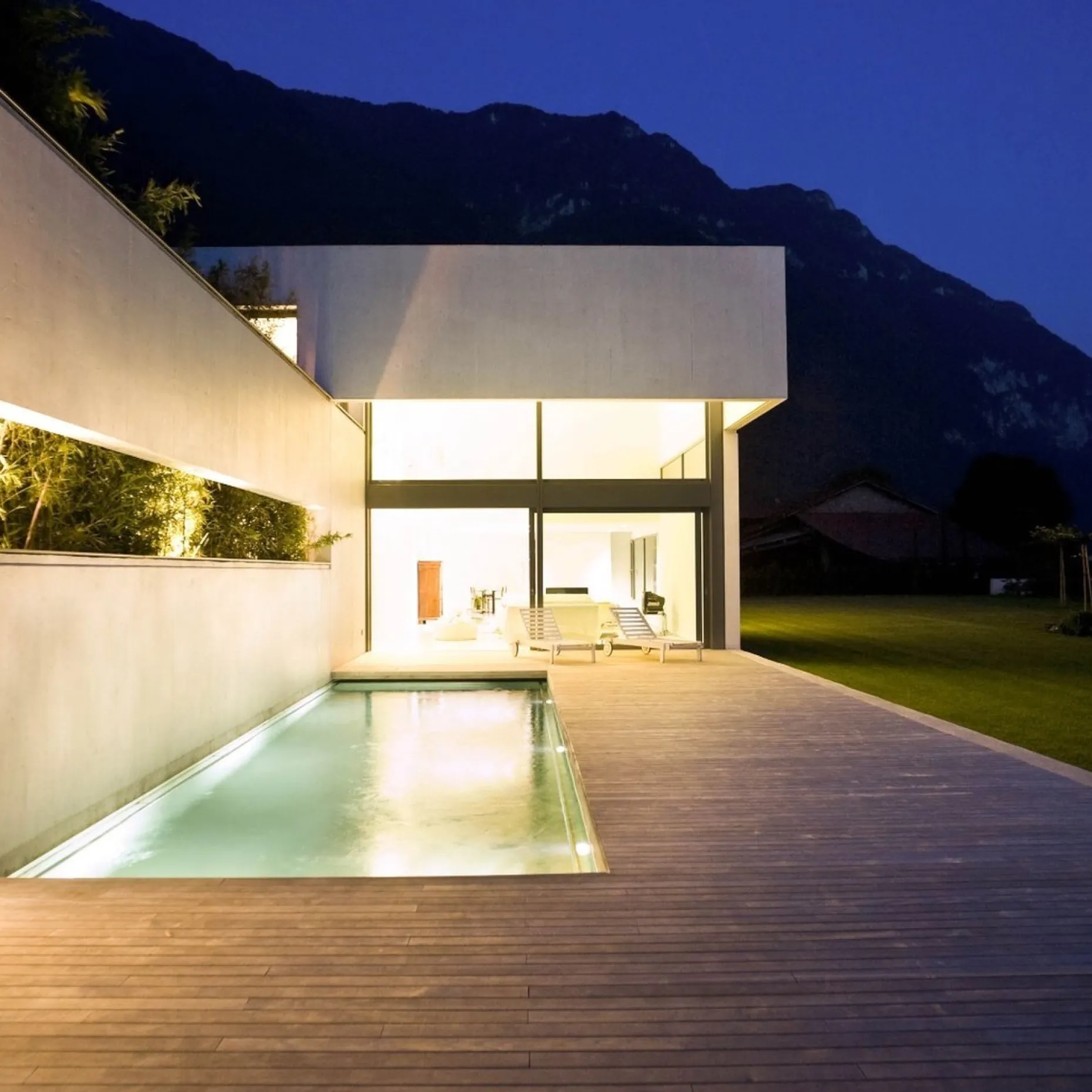 ABC-Led Lichtslangen^Koud Wit Led Strip - Ip68 - 25 Meter - 220V - Inkortbaar