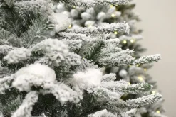 A Perfect Christmas Kunstkerstbomen^Kunstkerstboom Oslo Snow Flocked Hinged 180 Cm