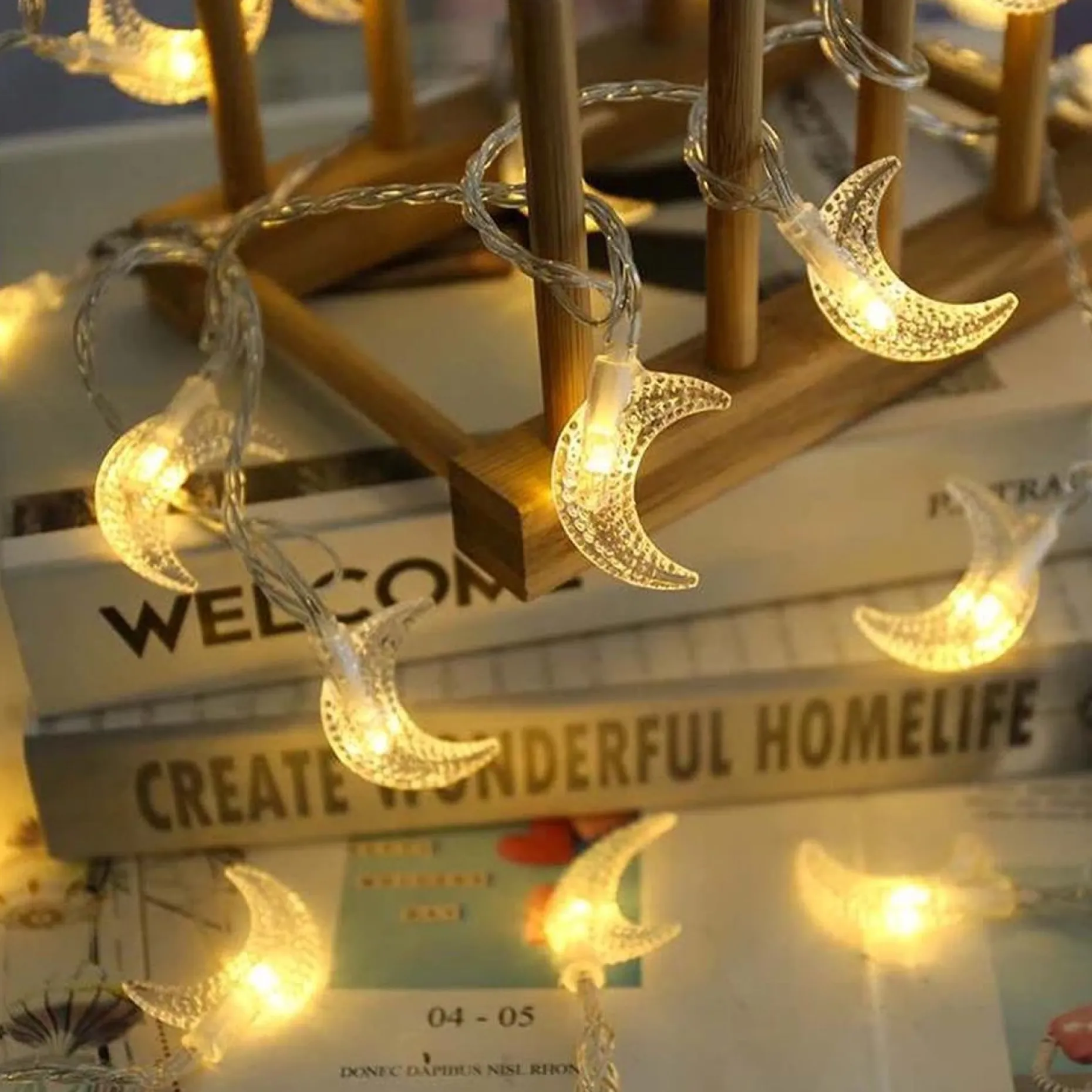 Brill-ligfut Kerstlichtsnoeren^Led Lampjes Slinger - Maantjes - 6 Meter - 40 Lichtjes - Werkt Op Batterijen - Knipperfunctie - Slaapkamer - Kerstverlichting