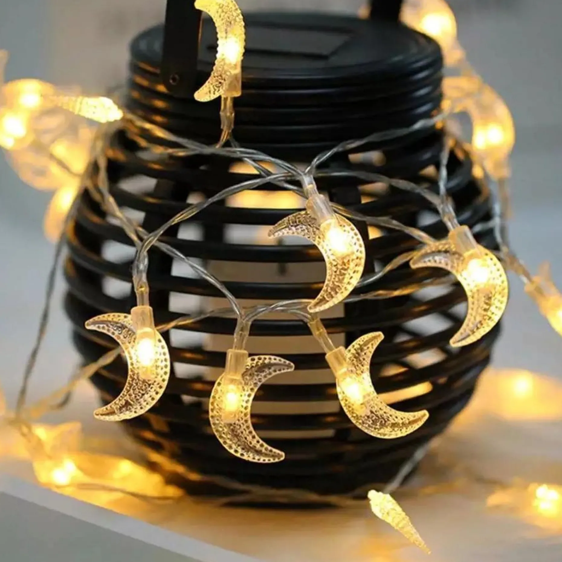 Brill-ligfut Kerstlichtsnoeren^Led Lampjes Slinger - Maantjes - 6 Meter - 40 Lichtjes - Werkt Op Batterijen - Knipperfunctie - Slaapkamer - Kerstverlichting
