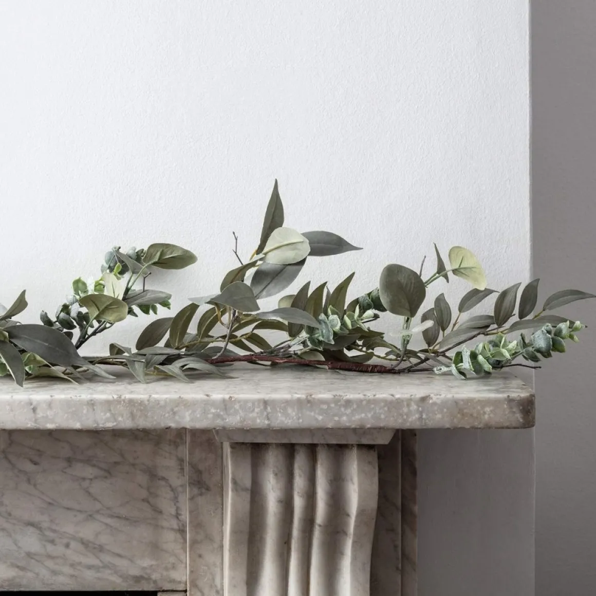 * Lights4Fun Kerstset 1,5 M Eucalyptus - Laurierkerstslinger & 50 Cm Kerstkrans Store