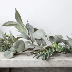 * Lights4Fun Kerstset 1,5 M Eucalyptus - Laurierkerstslinger & 50 Cm Kerstkrans Store