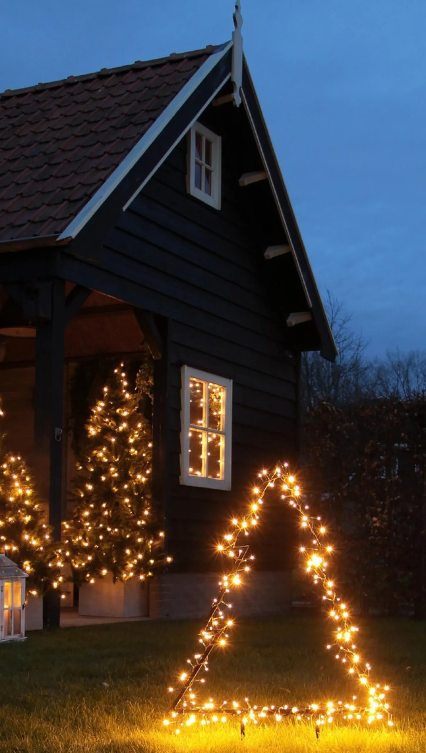 Luca lighting Verlichte Kerstfiguren^ Garden D'Light Kerstboom Tuinsteker Met Warm Witte Led Verlichting - L72 X H100 Cm - Zwart