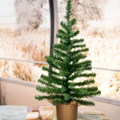 Everlands Kunstkerstbomen^Mini Kerstboom Groen - In Gouden Kunststof Pot - 75 Cm - Kunstboom
