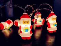 Merkloos Verlichte Kerstfiguren^3M - 20Led Kerstman Kerstverlichting - Fairy Lights - Santa String Lights - Batterij Aangedreven (3X Aa) - Feest Decor - Xmas Verlichting - Santa -