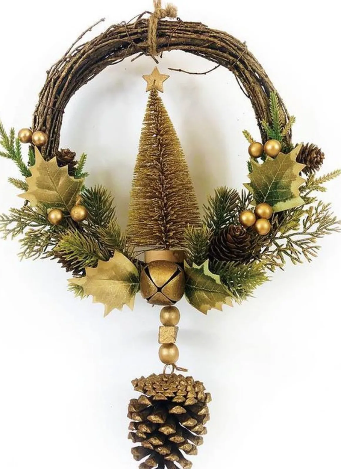 WDMT Rotan Kerstkrans - Gold Berry | O 39 Cm | Decoratieve Kerstkans Gemaakt Uit Rotan En Dennenappels Met Kerstboom | Goud Sale