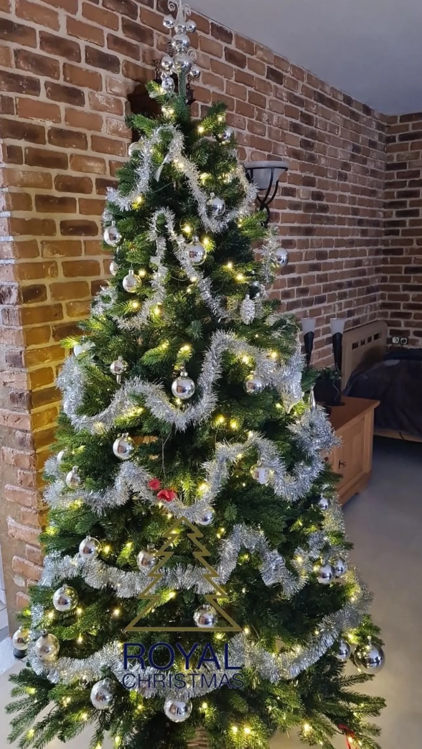 Royal Christmas Kunstkerstbomen^ - Kunstkerstboom - Bogota Pe / Pvc Premium 180 Cm - 1131 Takken - Groen - Zonder Verlichting