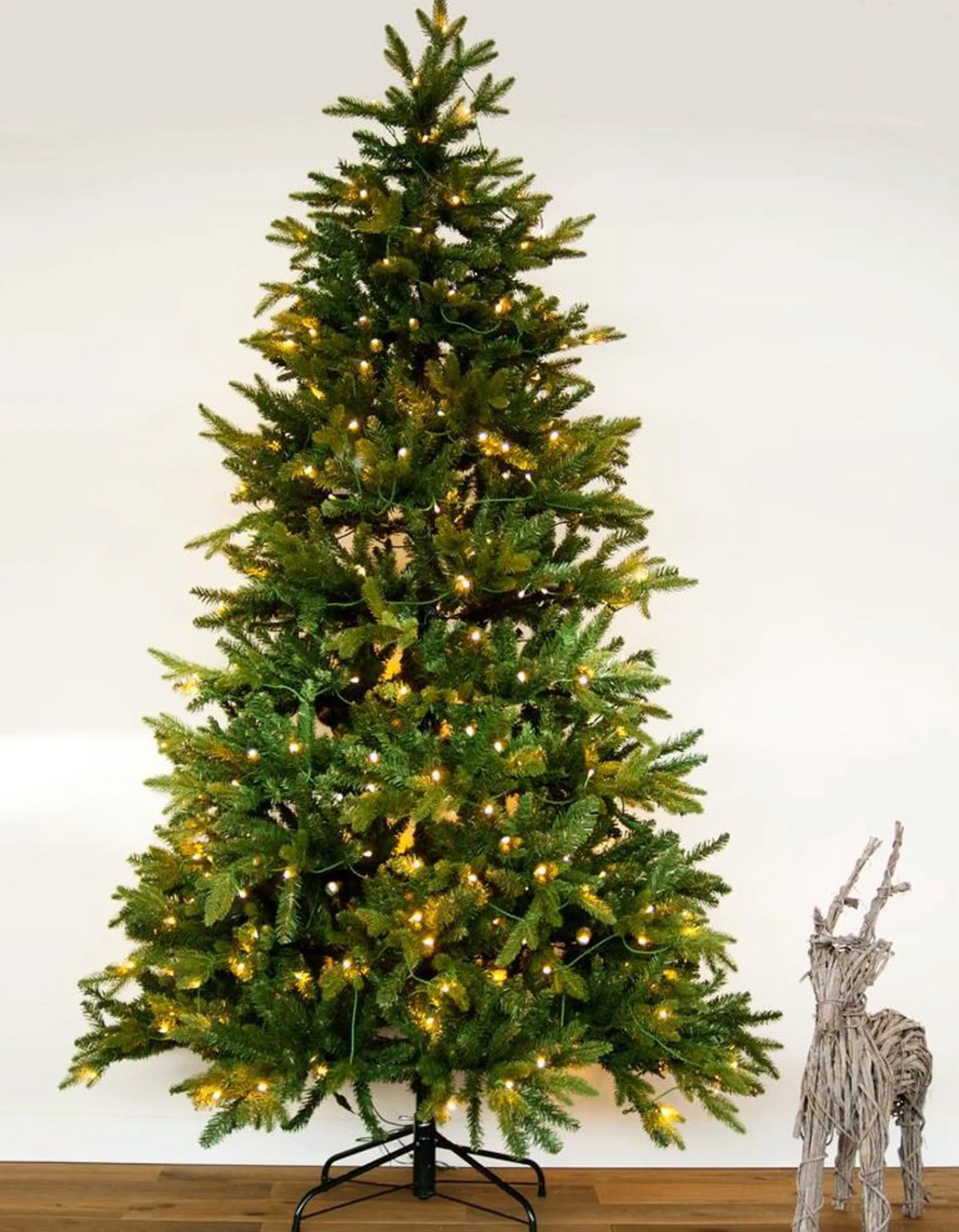 Royal Christmas Kunstkerstbomen^ - Kunstkerstboom - Arkansas Inclusief Smart Led Verlichting - 250 Lampjes - Groen 210 Cm