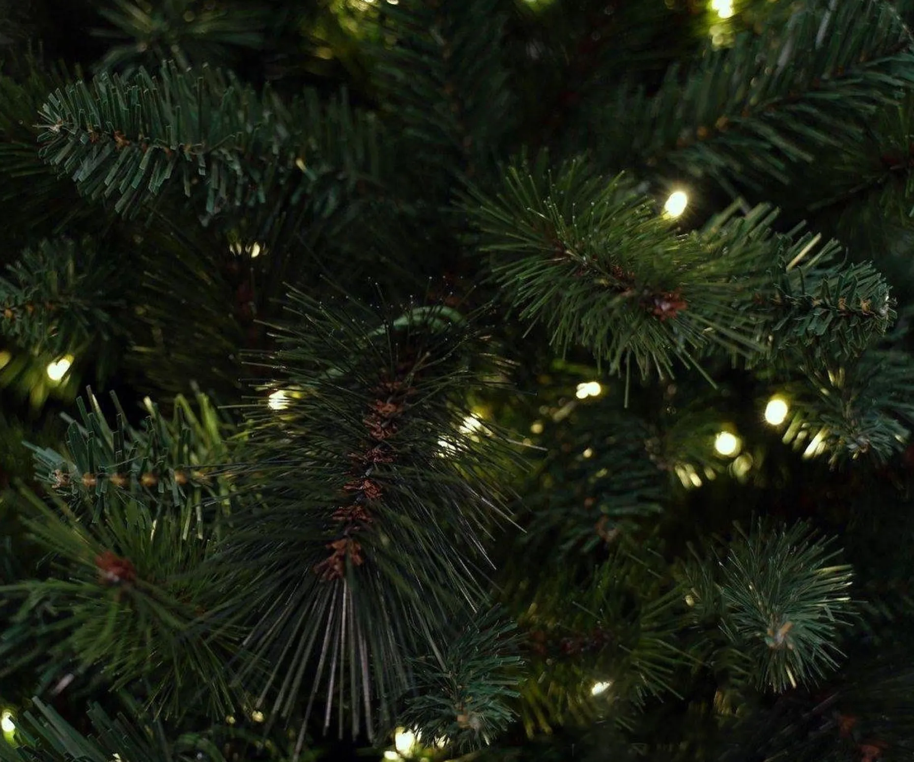 Royal Christmas Kunstkerstbomen^ Kunstkerstboom Montana Slim 225 Cm | Slank Model Met Led-Verlichting