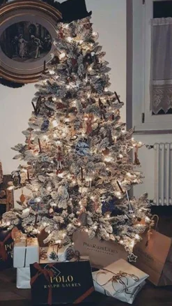 Royal Christmas Kunstkerstbomen^ - Sneeuw Kunstkerstboom - Flock Tree Deluxe - 500 Led Lampjes - Pvc 1658 Takken 210 Cm
