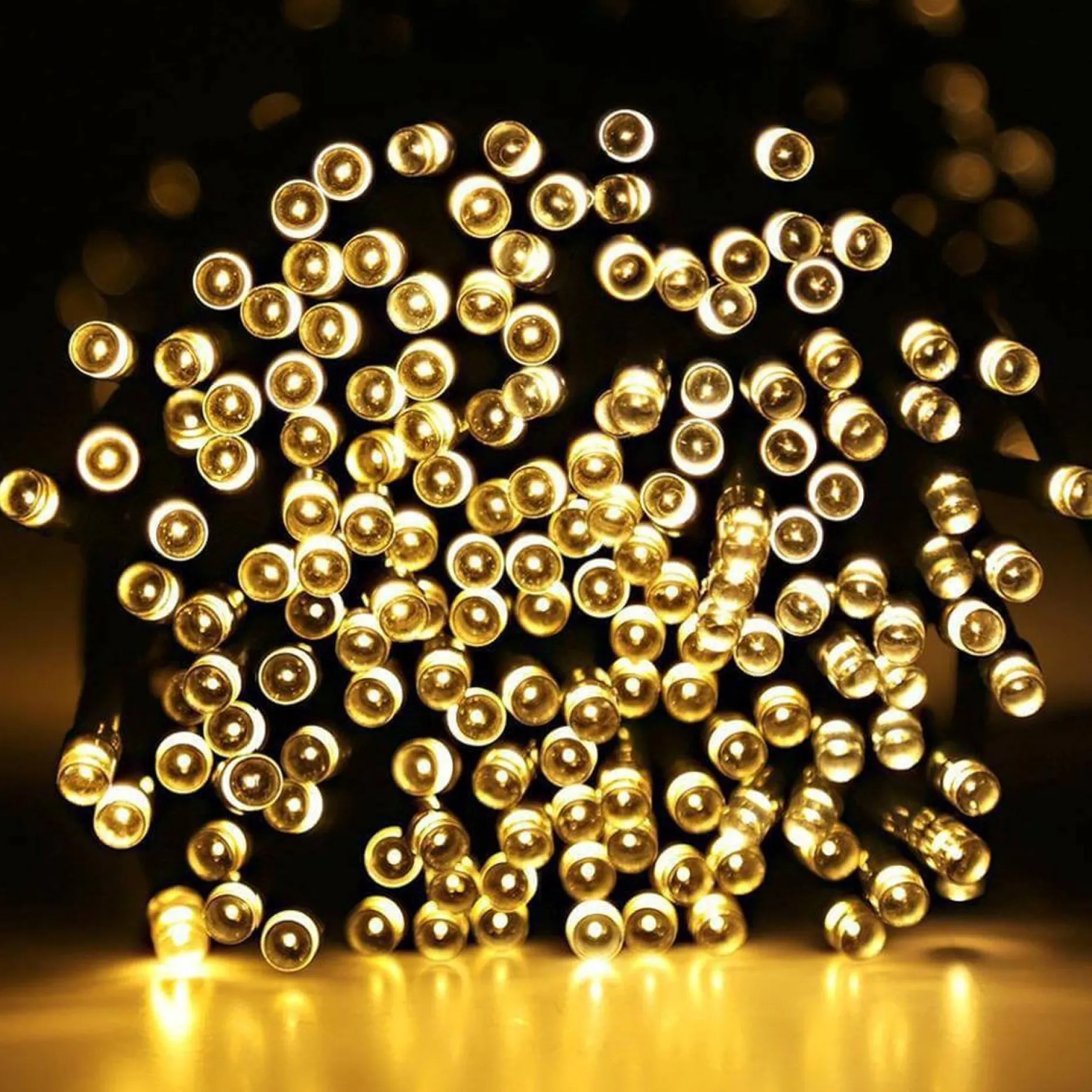 Rextech Kerstlichtsnoeren^Solar Tuinverlichting Lichtsnoer Holly - 200 Leds - Warm Wit Licht - Op Zonne-Energie