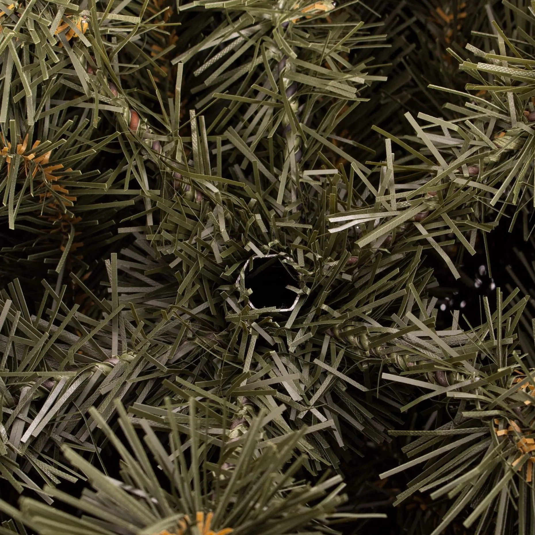springos Kunstkerstbomen^ Kunstkerstboom | Caucasian Spruce | 180 Cm | Zonder Verlichting