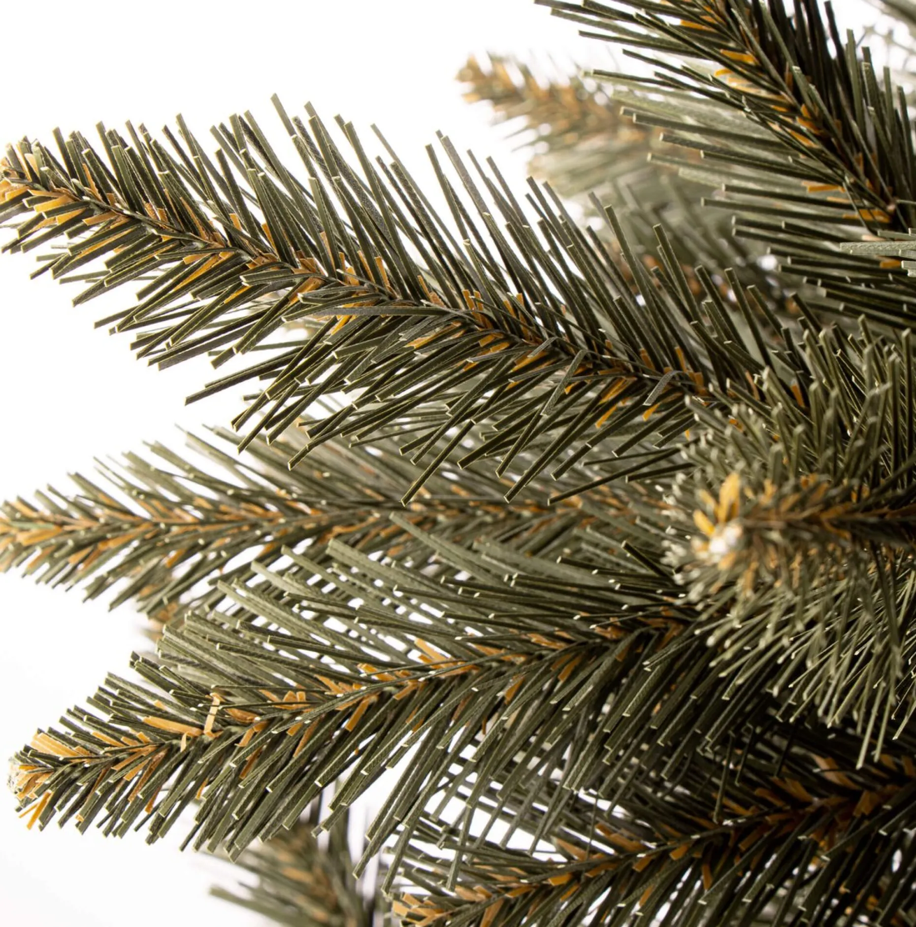 springos Kunstkerstbomen^ Kunstkerstboom | Caucasian Spruce | 180 Cm | Zonder Verlichting