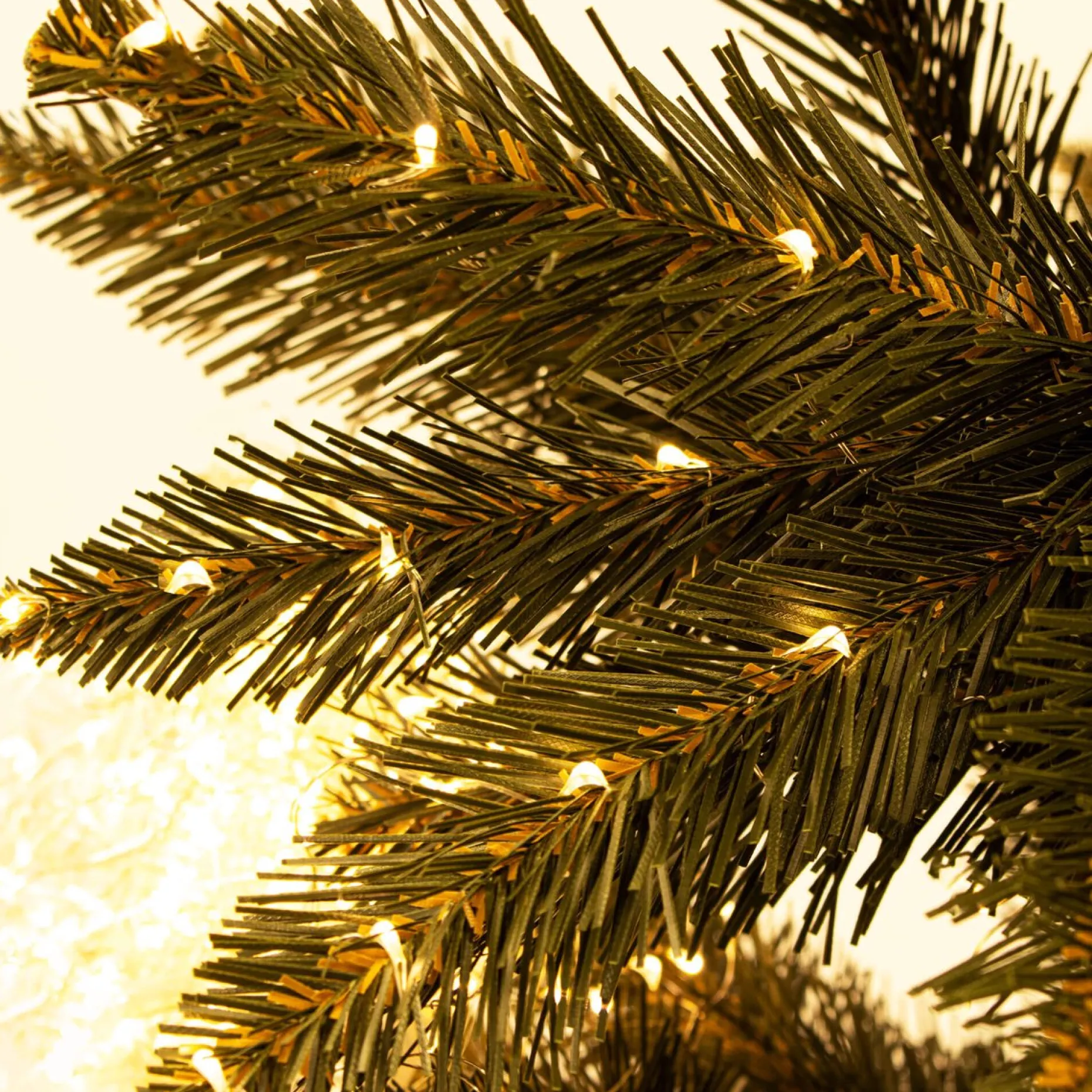 springos Kunstkerstbomen^ Kunstkerstboom | Caucasian Spruce | 150 Cm | Zonder Verlichting