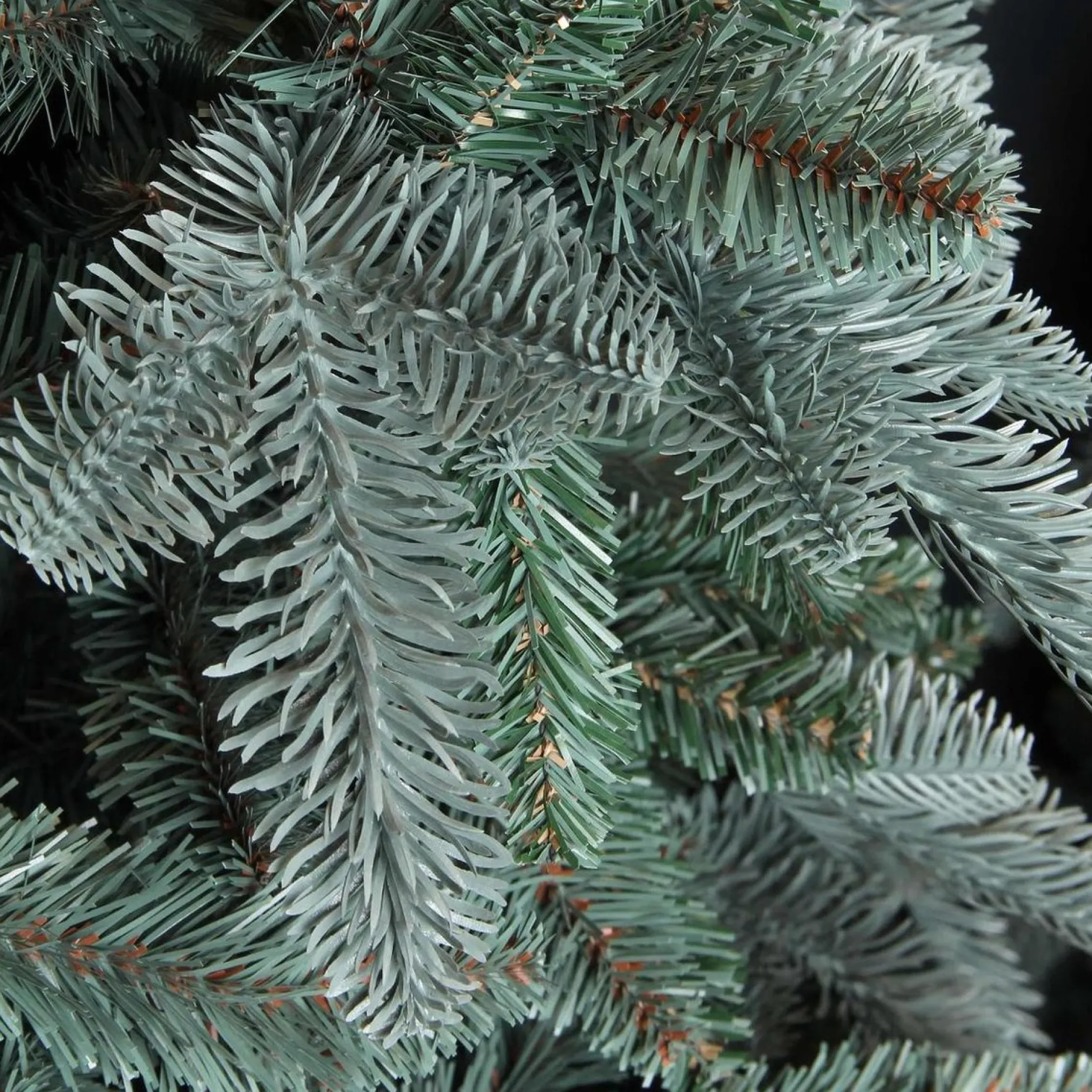Triumph Tree Kunstkerstbomen^ Abies Nordmann Deluxe Kunstkerstboom 215 X 155 Cm - Forest Blue