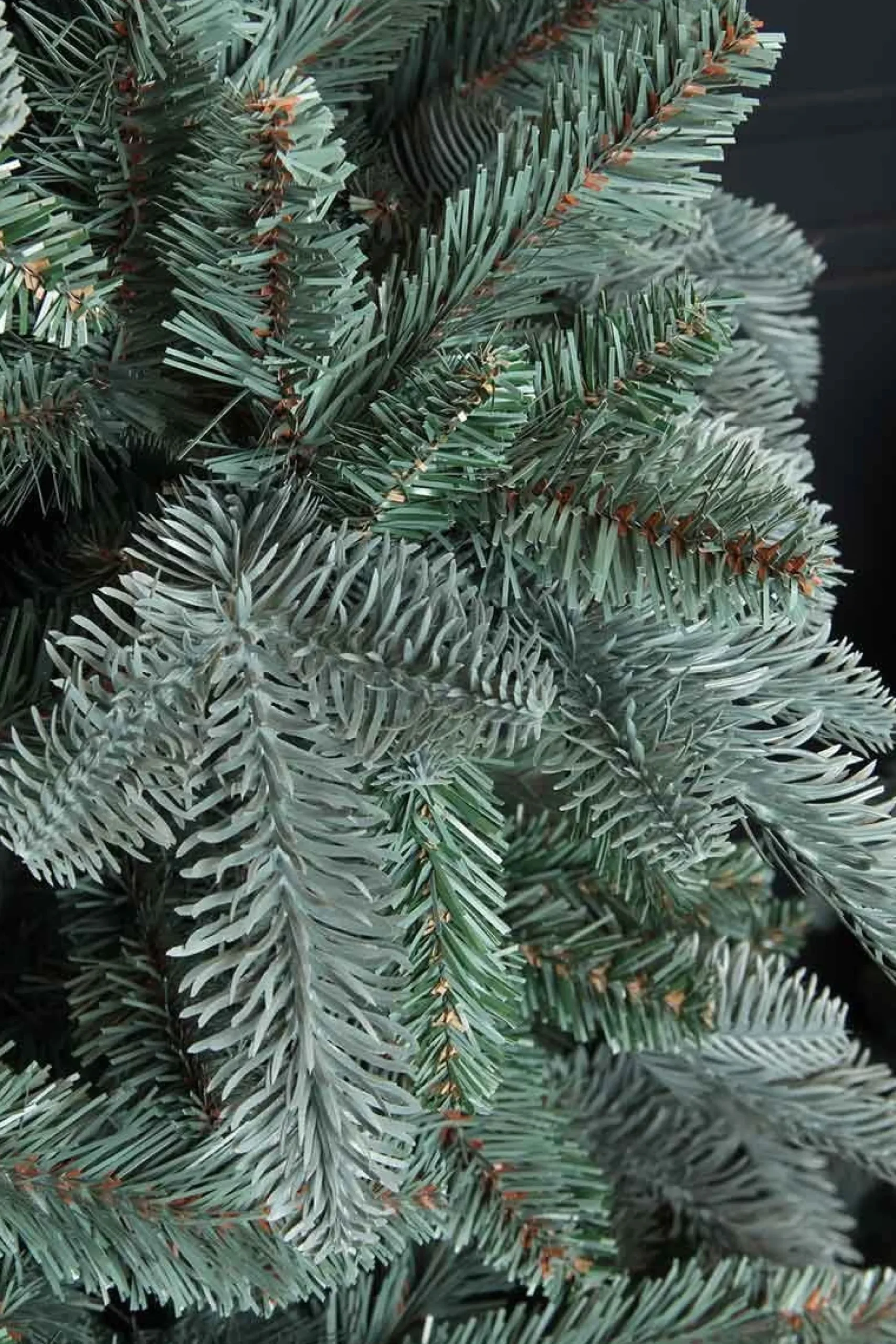 Triumph Tree Kunstkerstbomen^ Abies Nordmann Deluxe Kunstkerstboom 215 X 155 Cm - Forest Blue