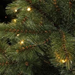 Triumph Tree Kunstkerstbomen^ Kunstkerstboom Forest Frosted Pine - 215 X 140 Cm - 304 Led Warm Wit - Donkergroen