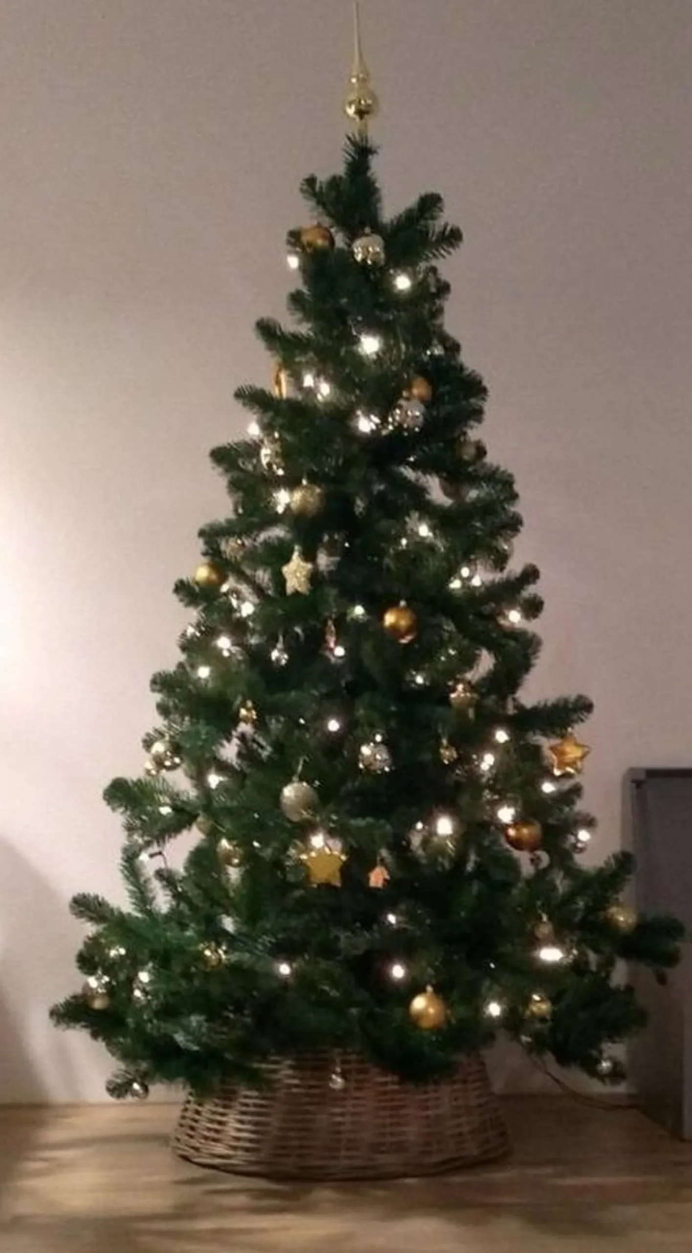 Triumph Tree Kunstkerstbomen^ Tuscan Kunstkerstboom - H230 Cm - Groen