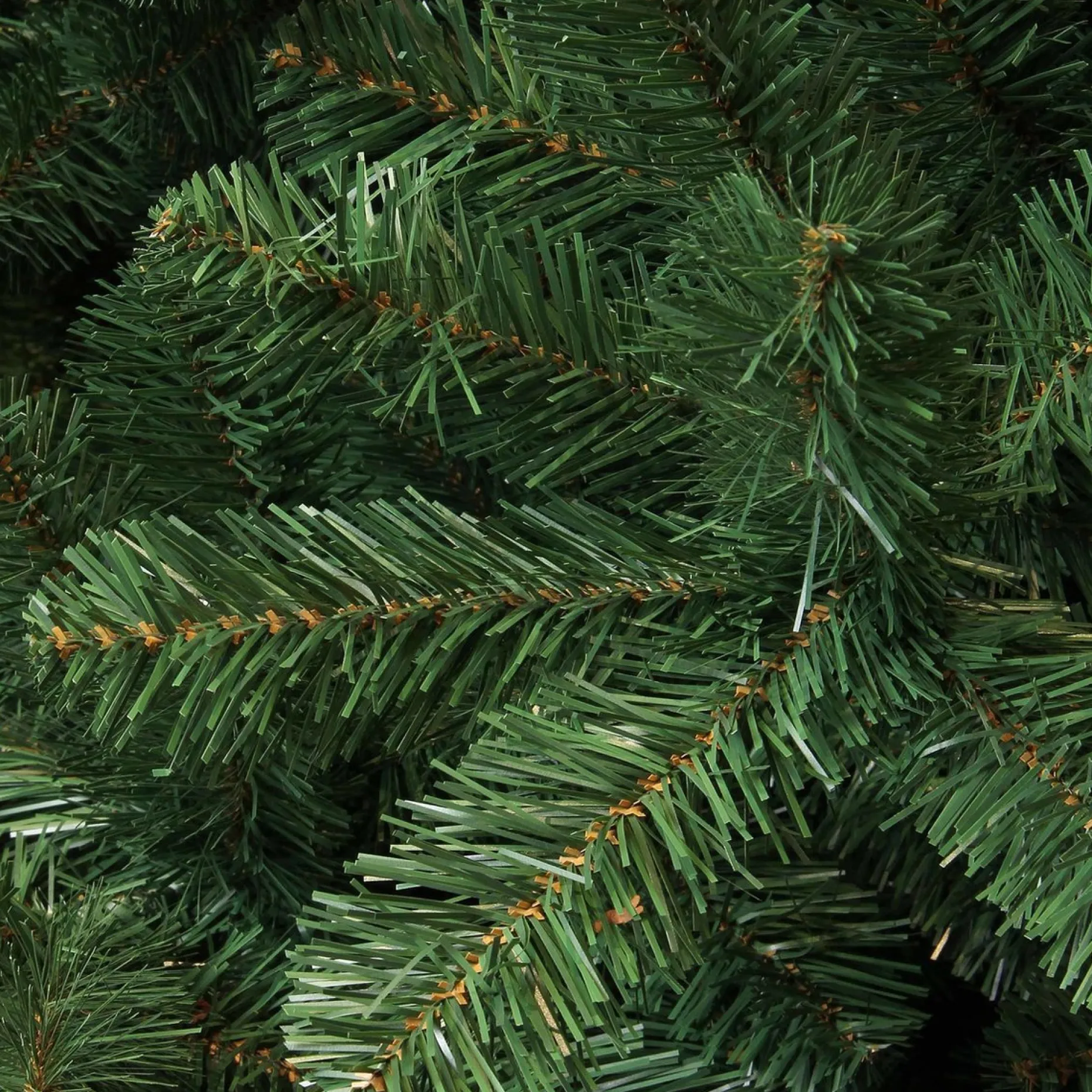 Triumph Tree Kunstkerstbomen^ Tuscan Kunstkerstboom - H230 Cm - Groen