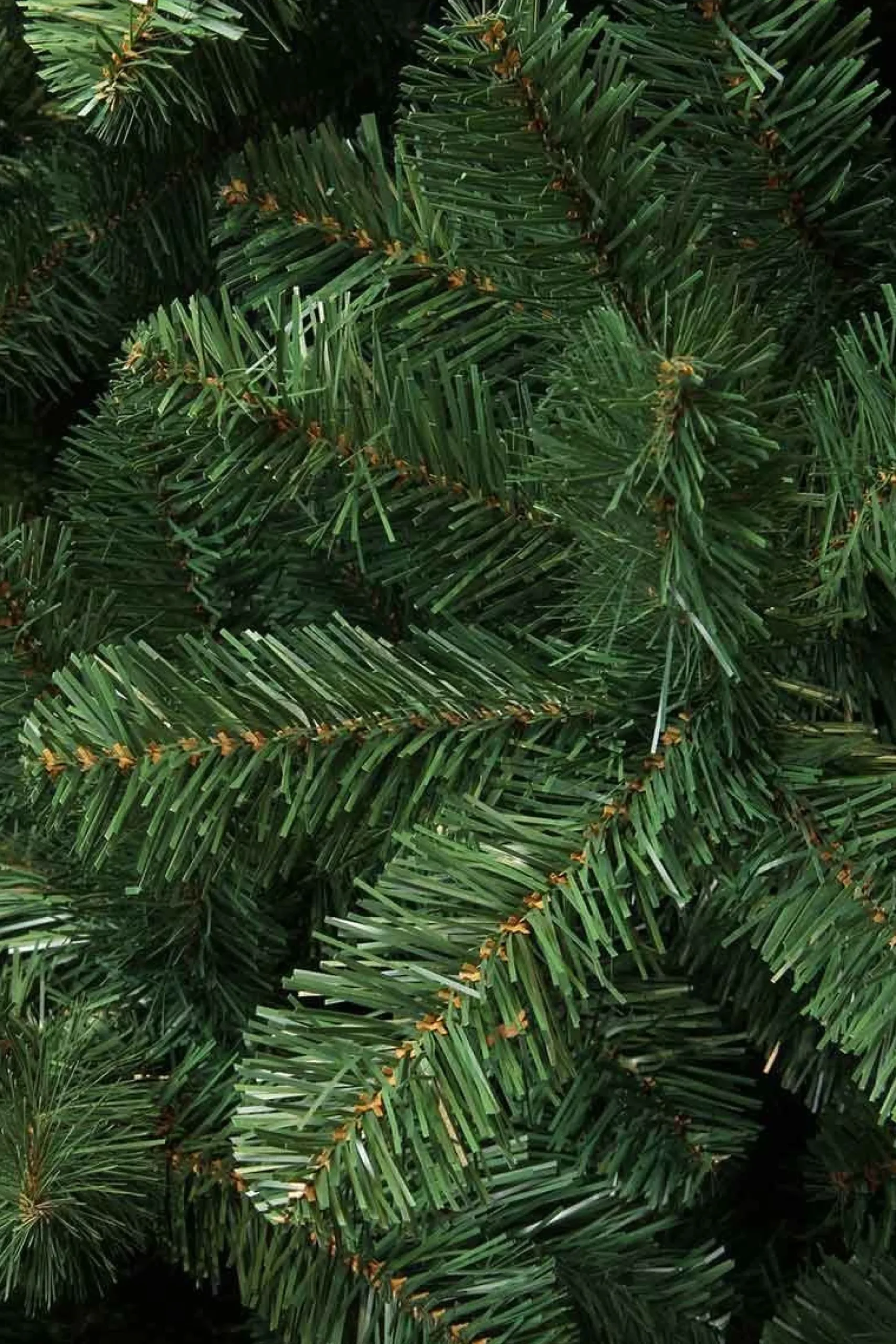 Triumph Tree Kunstkerstbomen^ Tuscan Kunstkerstboom - H230 Cm - Groen